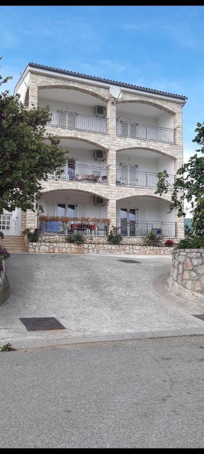 Apartmani Kevric Novi Vinodolski Zewnętrze zdjęcie